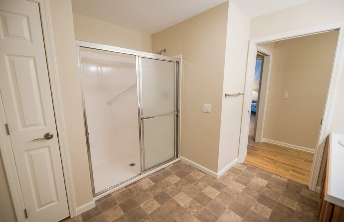 bathroom walk-in shower