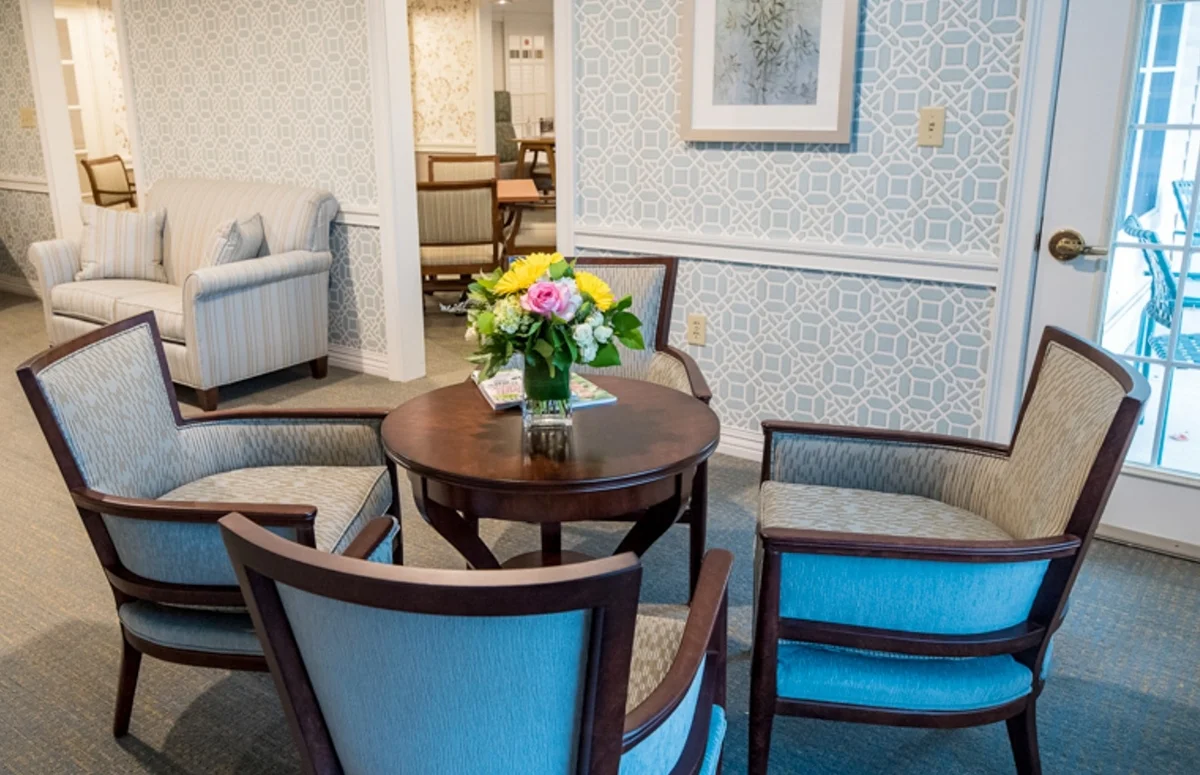 shared living area table and chairs